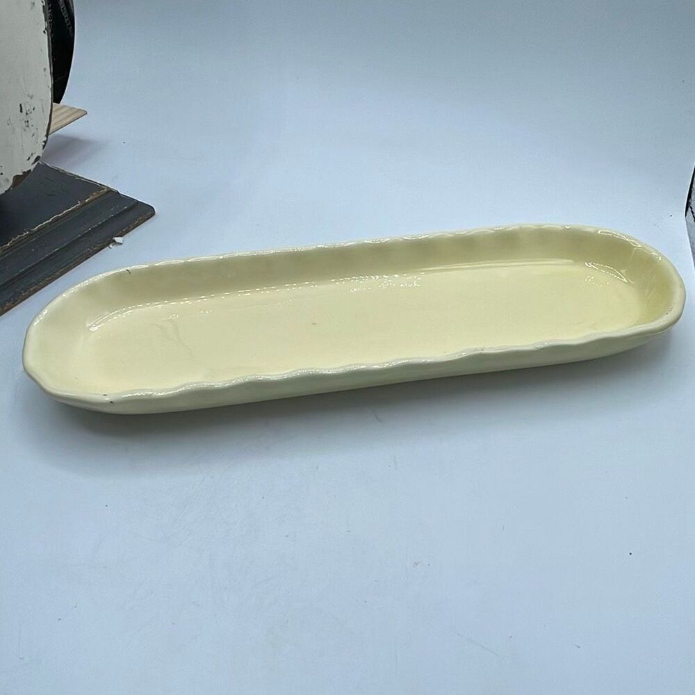 Maioliche Jessica Italy slim cracker cheese serving dish.